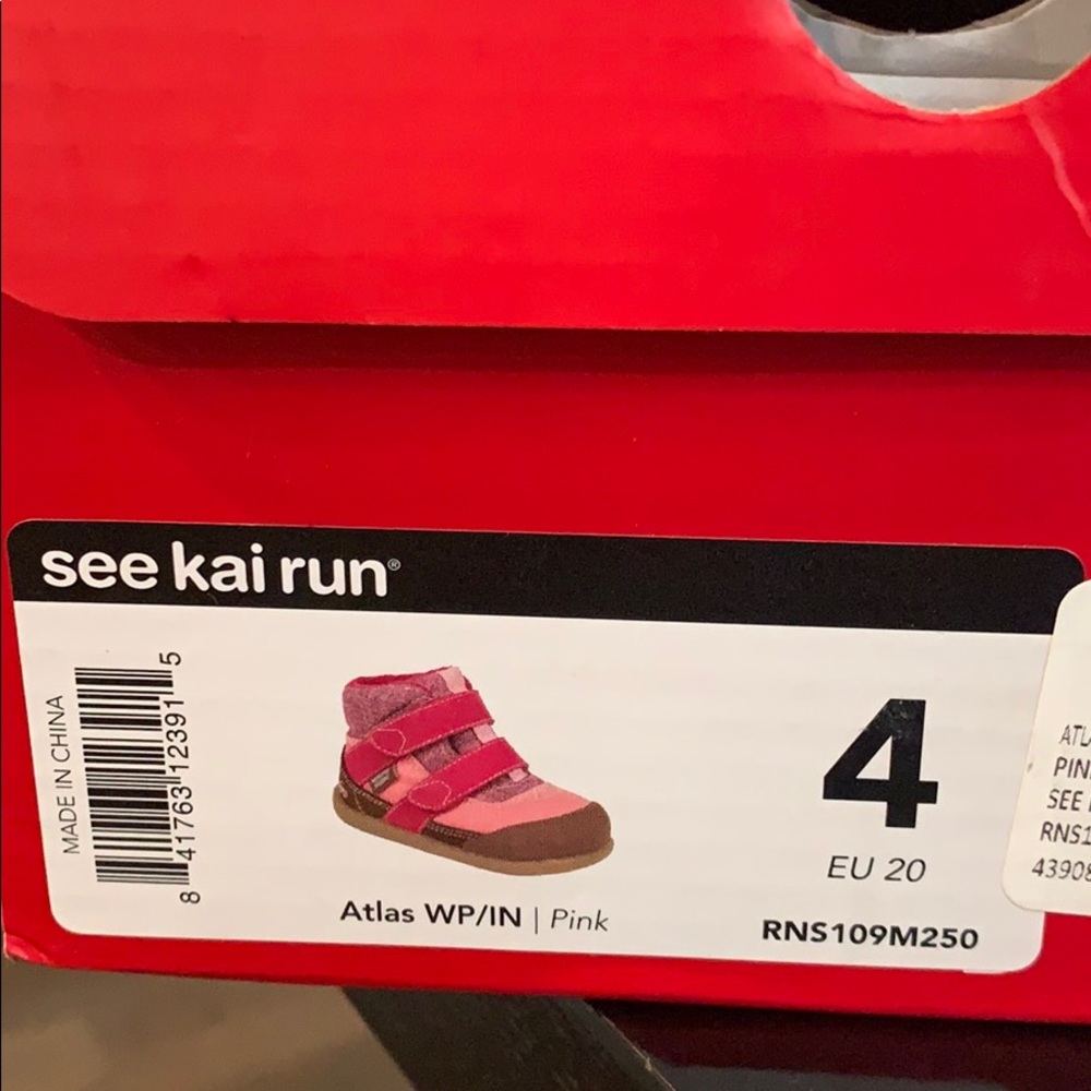 See Kai Run snow boots size 4 toddler